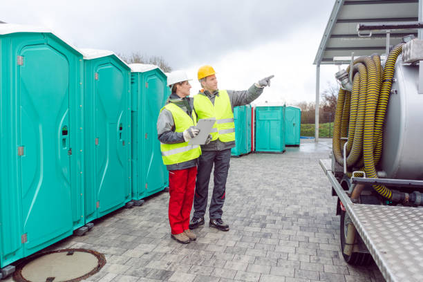 Best Portable Restroom Servicing (Cleaning and Restocking)  in East Highland Park, VA